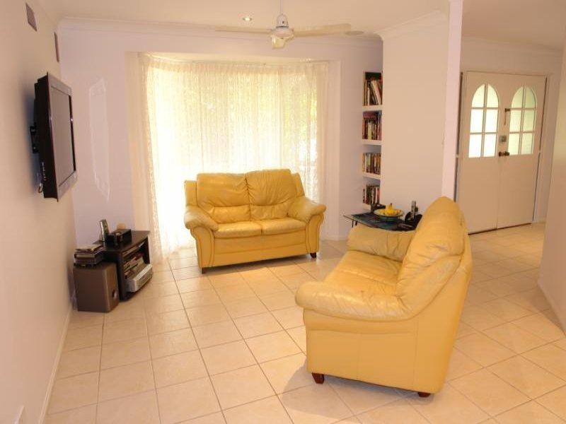 9 Flinders Park Court, Oxenford QLD 4210