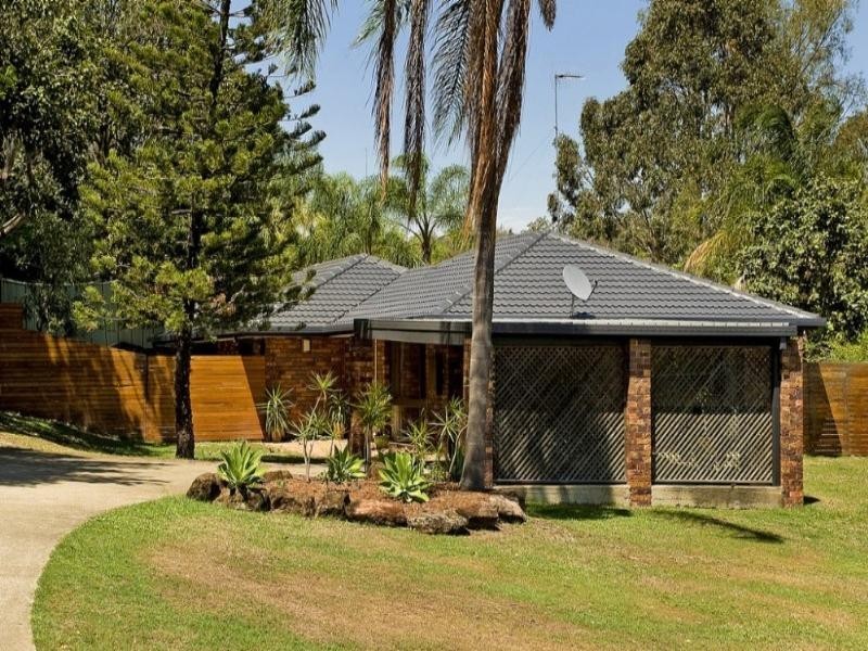 15 Wolvi Place, Helensvale QLD 4212