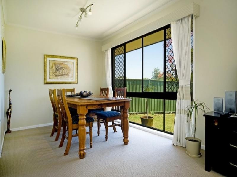 15 Wolvi Place, Helensvale QLD 4212