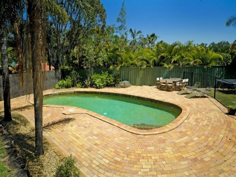 15 Wolvi Place, Helensvale QLD 4212