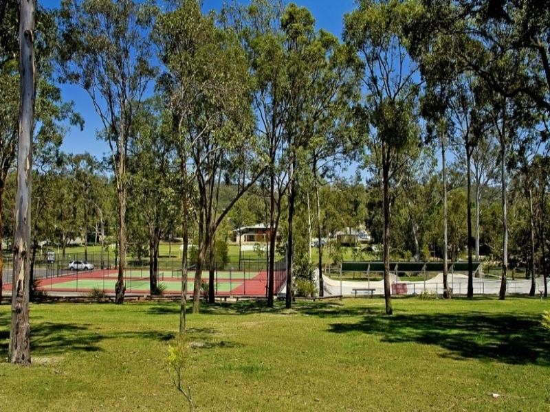 15 Wolvi Place, Helensvale QLD 4212