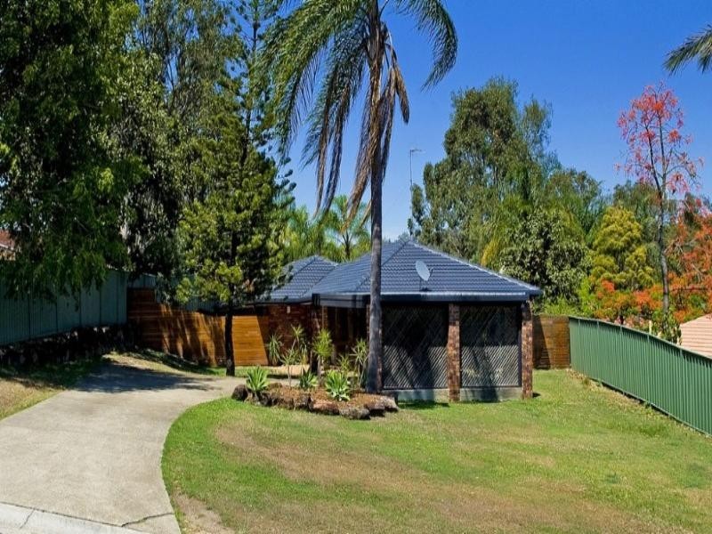 15 Wolvi Place, Helensvale QLD 4212