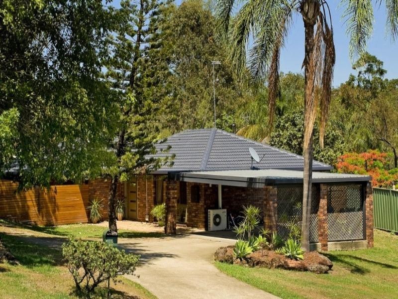 15 Wolvi Place, Helensvale QLD 4212