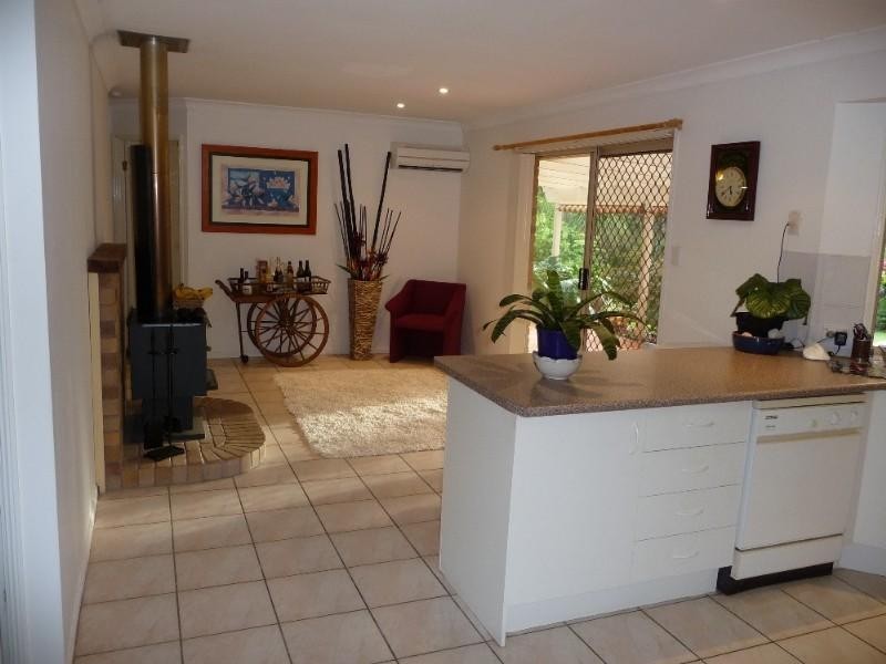 7 Gambier Crescent, Pacific Pines QLD 4211