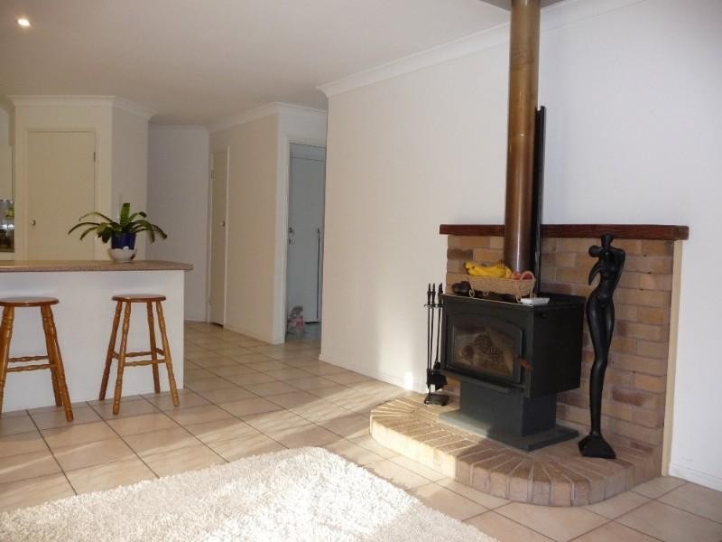 7 Gambier Crescent, Pacific Pines QLD 4211