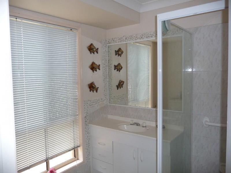 7 Gambier Crescent, Pacific Pines QLD 4211