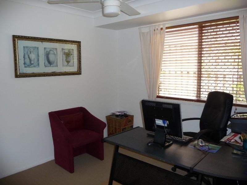 7 Gambier Crescent, Pacific Pines QLD 4211