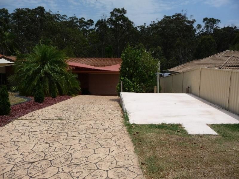 7 Gambier Crescent, Pacific Pines QLD 4211