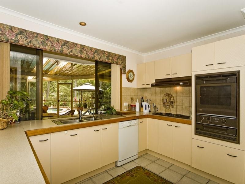 13 Mullewa Crescent, Helensvale QLD 4212