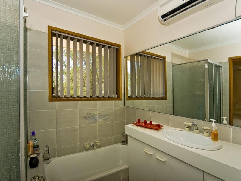 13 Mullewa Crescent, Helensvale QLD 4212