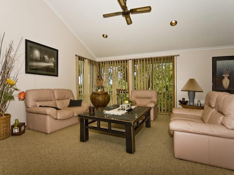 13 Mullewa Crescent, Helensvale QLD 4212