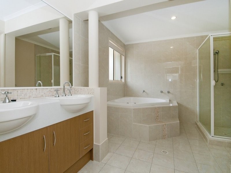 39 East Quay Drive, Biggera Waters QLD 4216