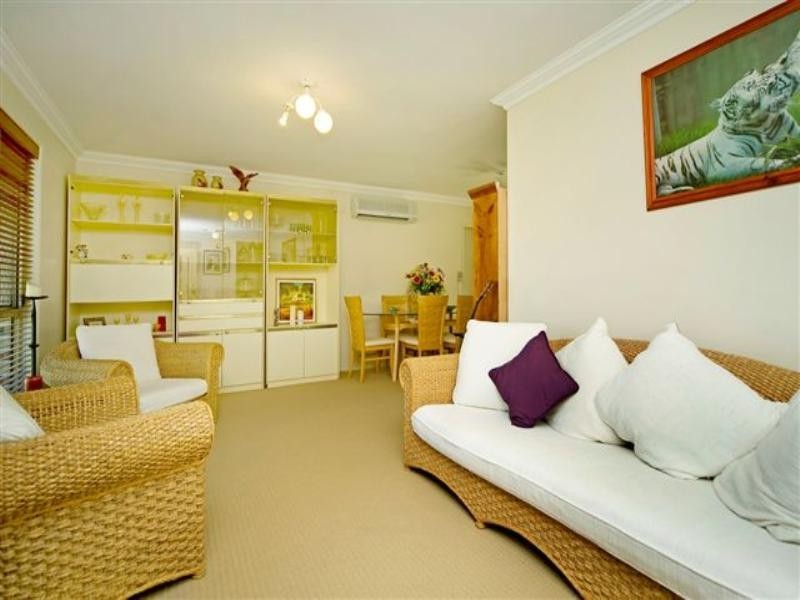 21 Pinehill Drive, Oxenford QLD 4210