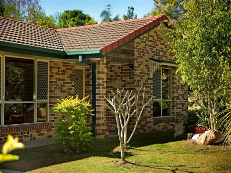 21 Pinehill Drive, Oxenford QLD 4210