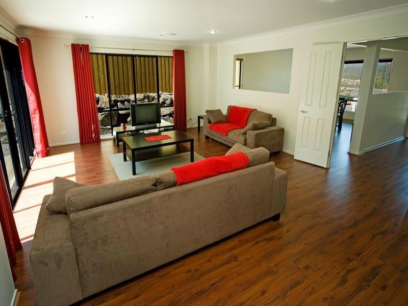 17 Sangster Crescent, Pacific Pines QLD 4211