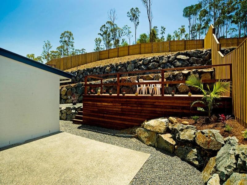 17 Sangster Crescent, Pacific Pines QLD 4211