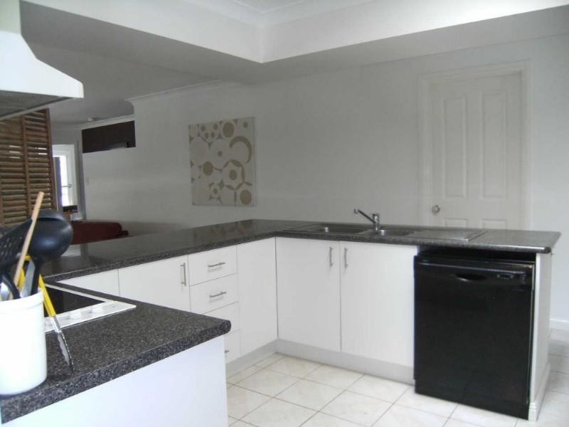 11 Saltwater Terrace, Helensvale QLD 4212