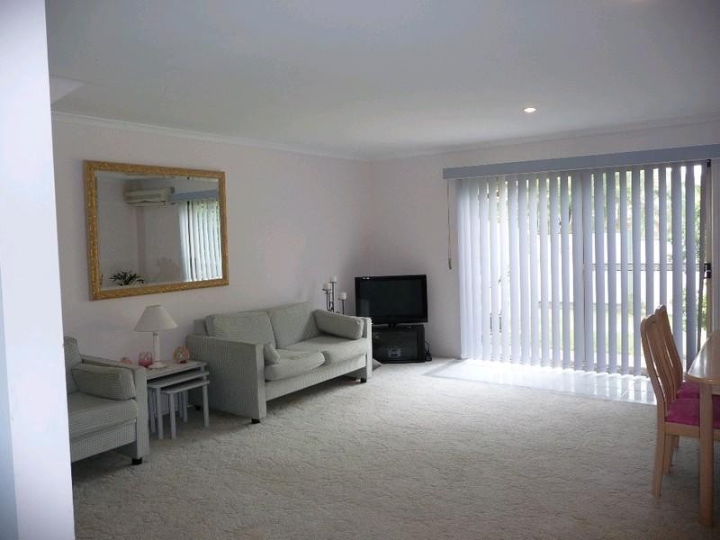 25/461 Pine Ridge Road, Runaway Bay QLD 4216