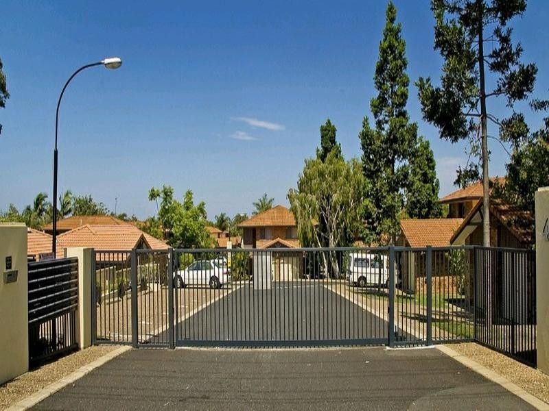 25/461 Pine Ridge Road, Runaway Bay QLD 4216