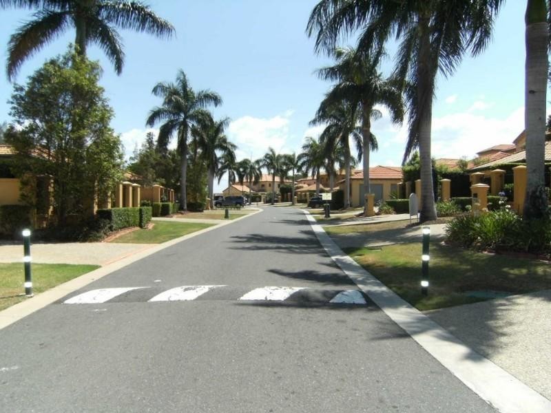 3297 Palladian Drive, Hope Island QLD 4212