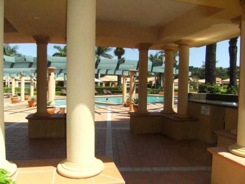 3297 Palladian Drive, Hope Island QLD 4212