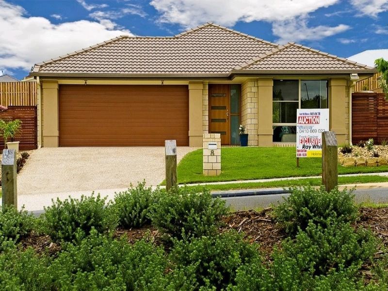 8 Kadie Place, Pacific Pines QLD 4211