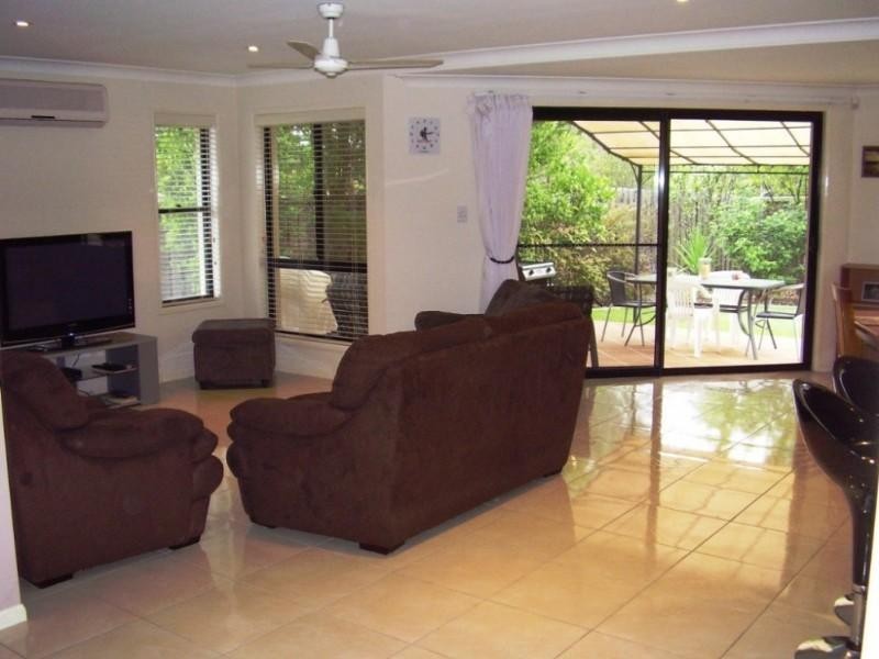 2/145 Gemvale Road, Mudgeeraba QLD 4213