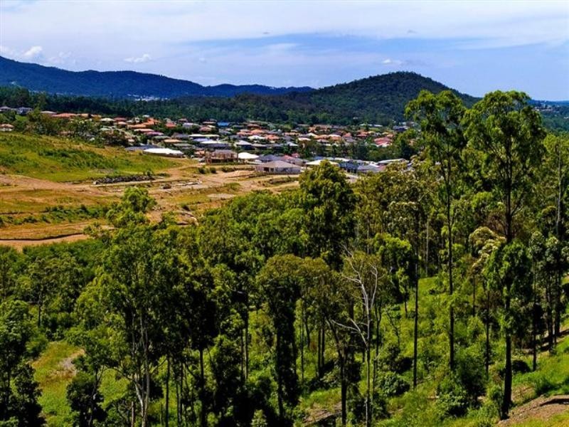 5 Diamantina Circut, Pacific Pines QLD 4211