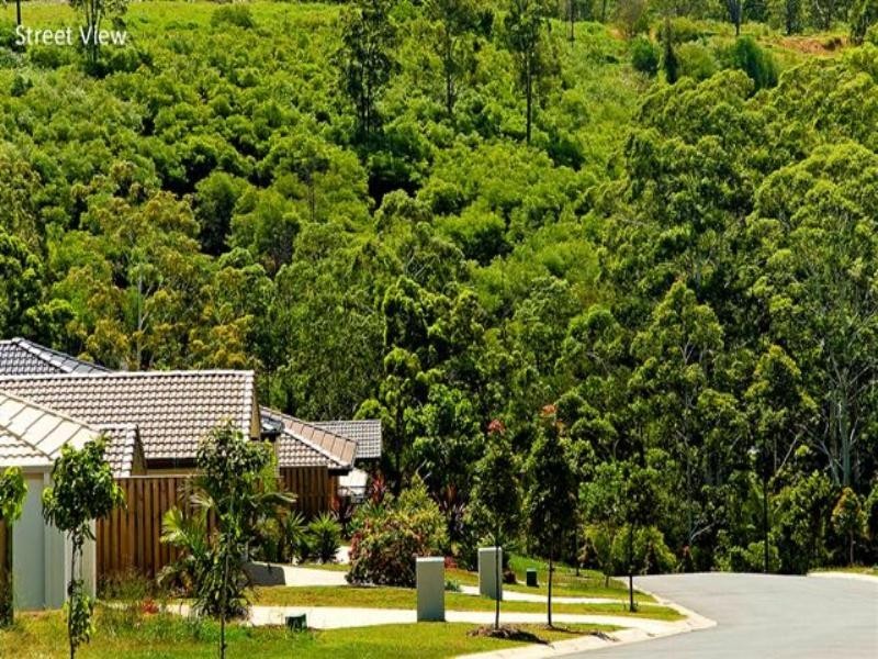 5 Diamantina Circut, Pacific Pines QLD 4211