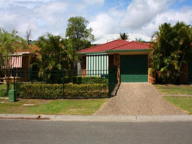 2/81 Cootharaba Drive, Helensvale QLD 4212