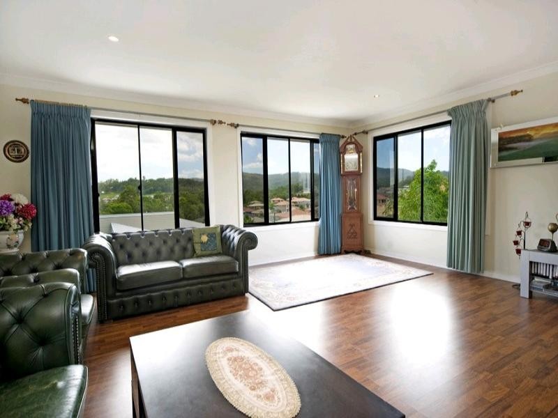 1/6 Jessica Drive, Upper Coomera QLD 4209