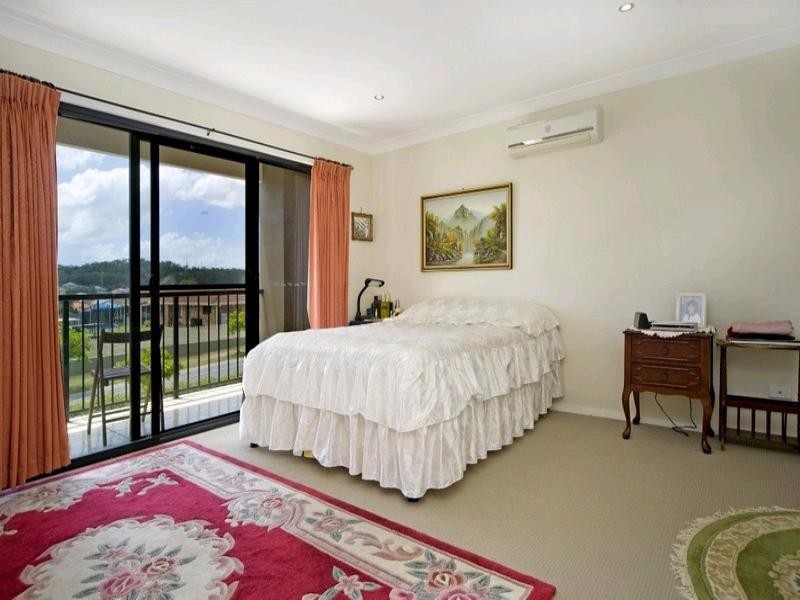 1/6 Jessica Drive, Upper Coomera QLD 4209