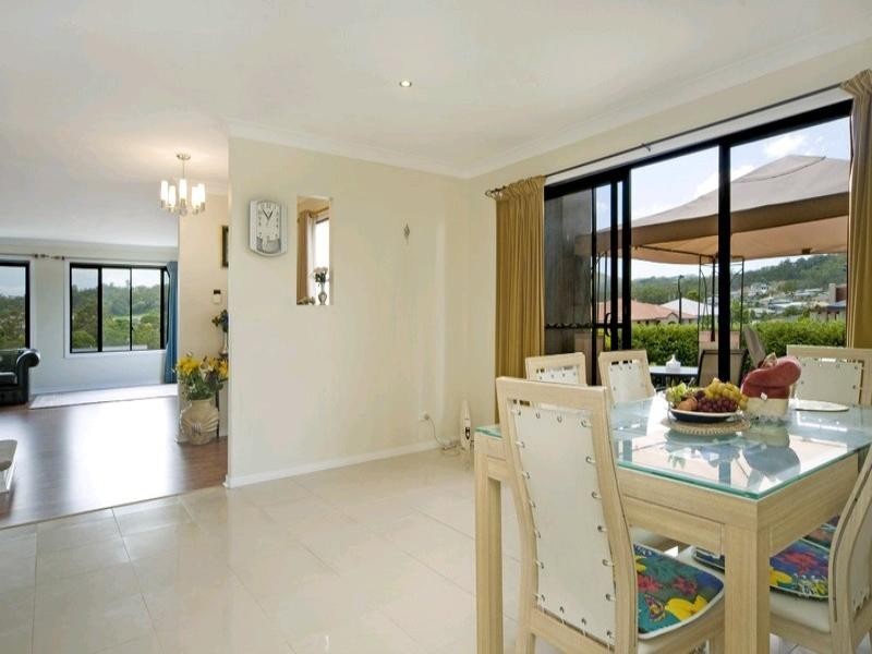 1/6 Jessica Drive, Upper Coomera QLD 4209