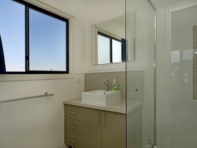 1/6 Jessica Drive, Upper Coomera QLD 4209