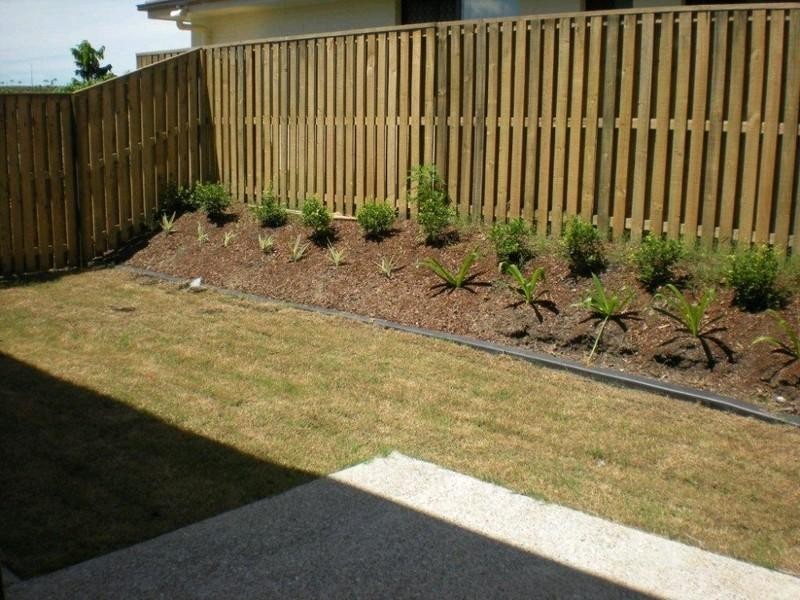 1/24 Faraday Court, Pacific Pines QLD 4211