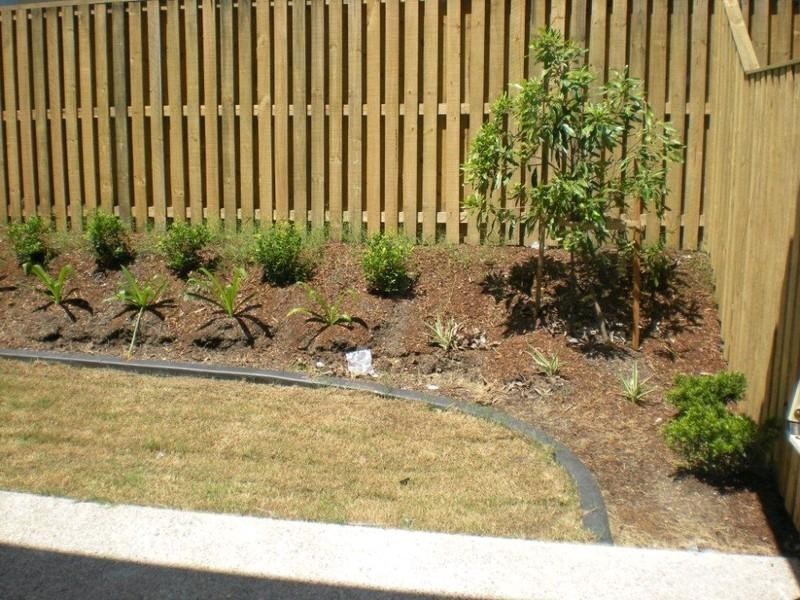 1/24 Faraday Court, Pacific Pines QLD 4211