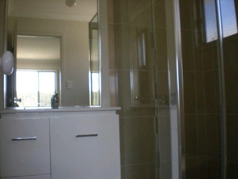 1/24 Faraday Court, Pacific Pines QLD 4211