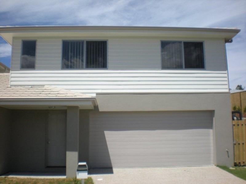 2/24 Faraday Court, Pacific Pines QLD 4211