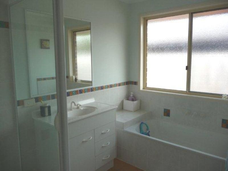 16 Graywillow Boulevard, Oxenford QLD 4210