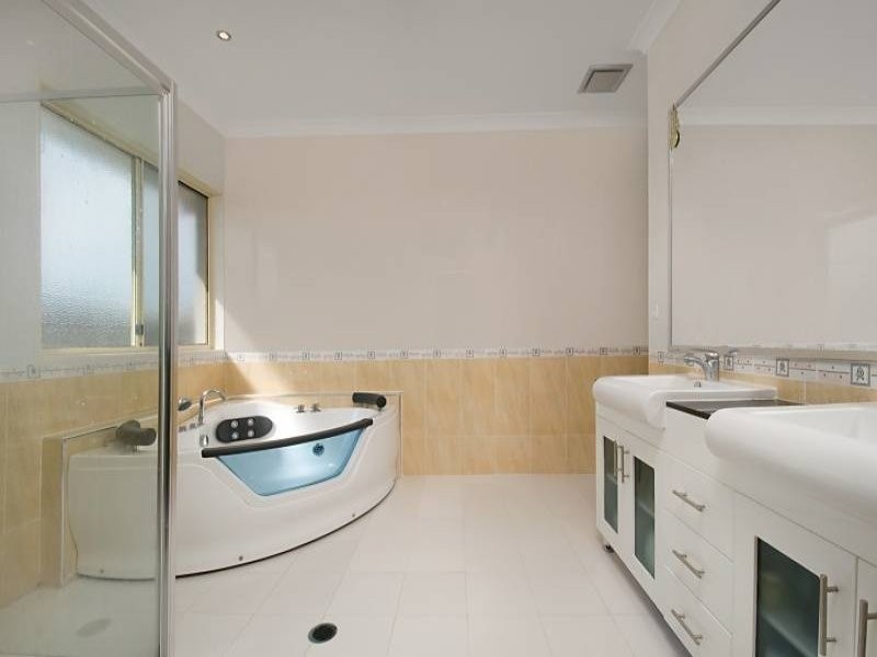 8 Bader Road, Upper Coomera QLD 4209