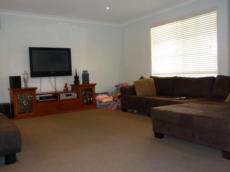 16 Graywillow Boulevard, Oxenford QLD 4210