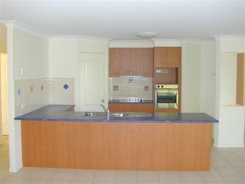 22 Broxbourne Place, Oxenford QLD 4210