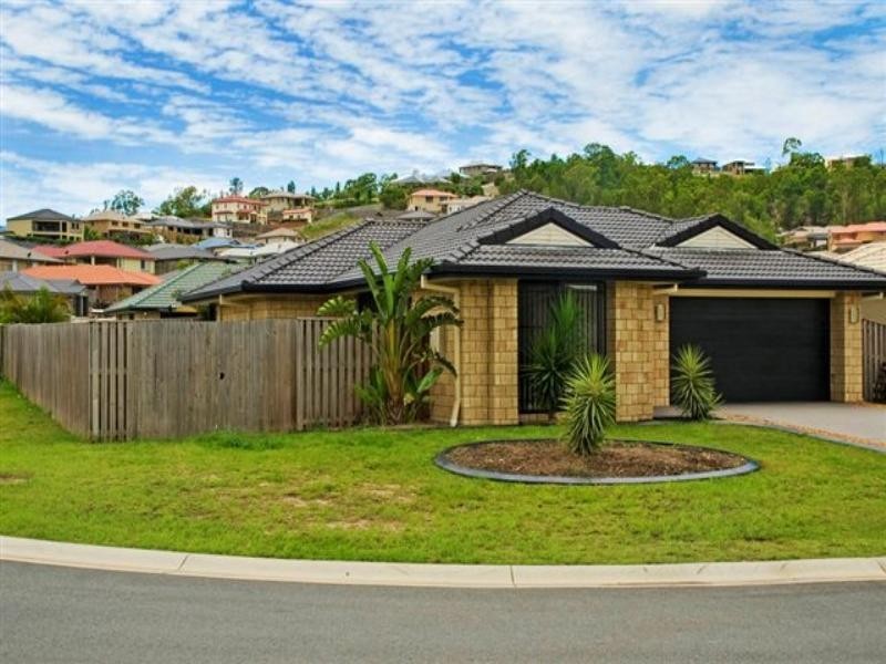 2 Burr Court, Pacific Pines QLD 4211