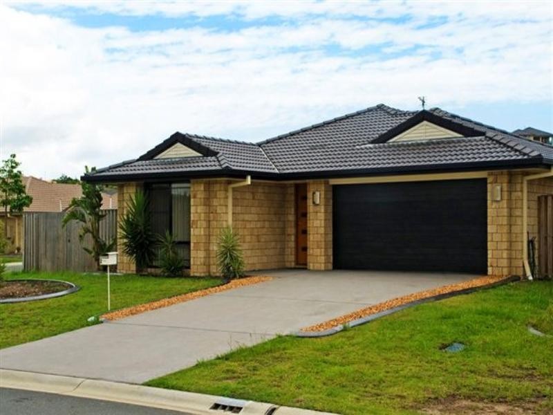 2 Burr Court, Pacific Pines QLD 4211