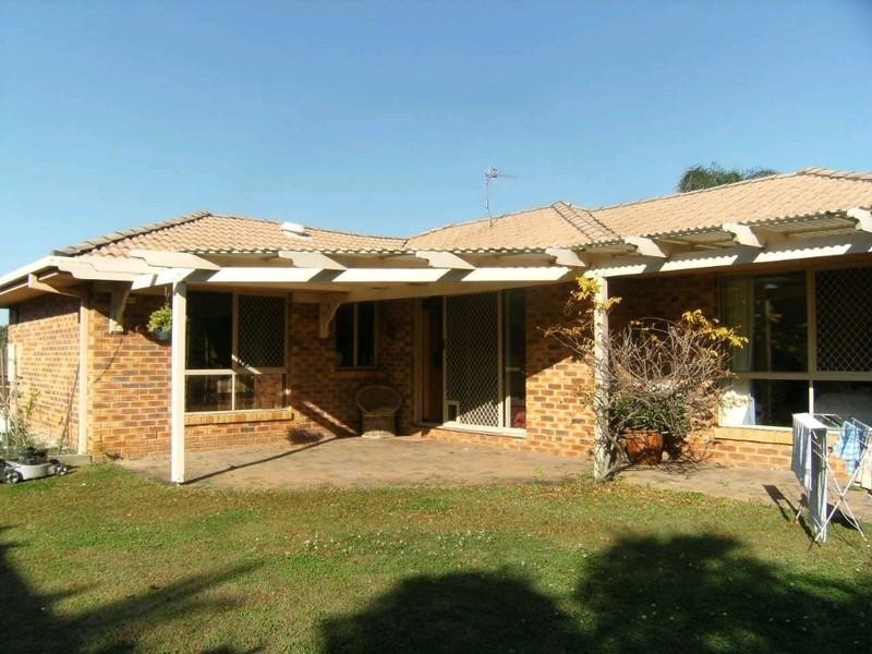 13 Range Court, Arundel QLD 4214