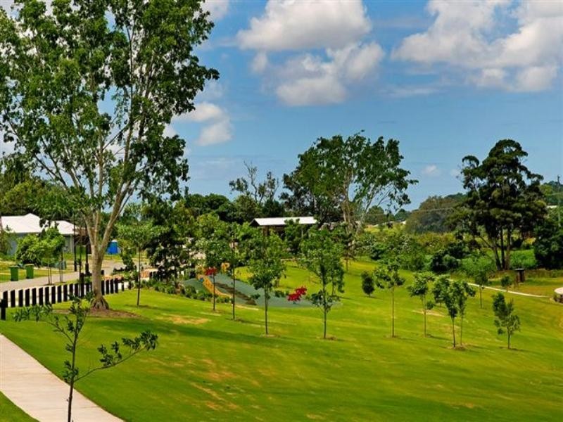 18 Lagoon Park Road, Maudsland QLD 4210