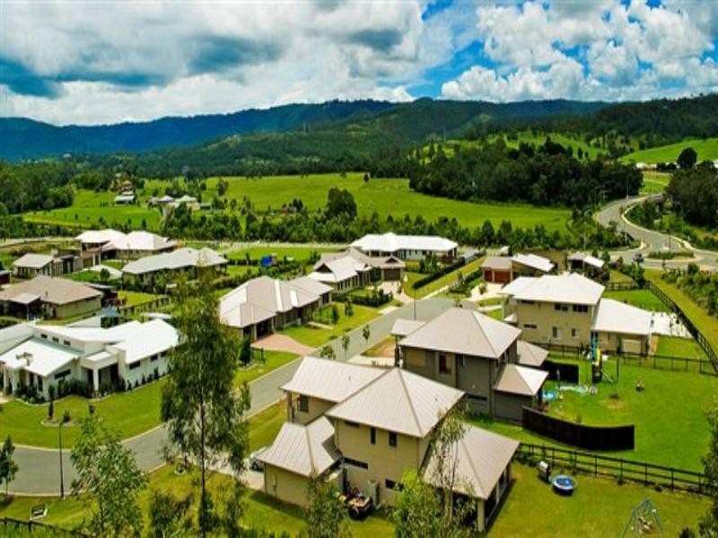 18 Lagoon Park Road, Maudsland QLD 4210