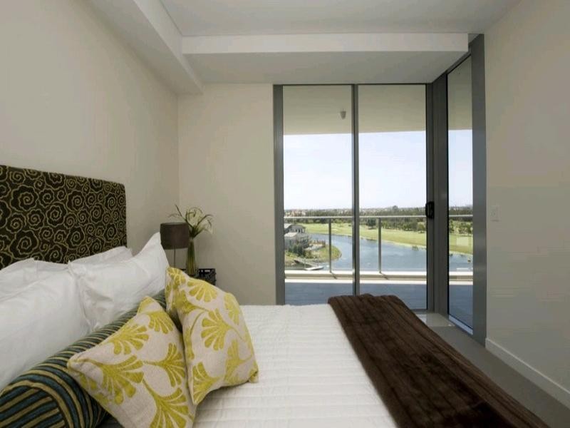 135 Lakelands Drive, Merrimac QLD 4226