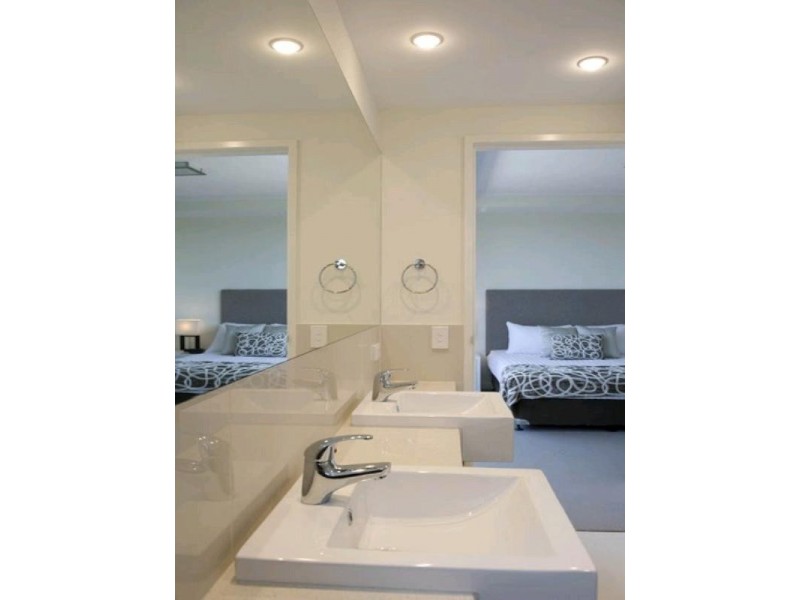 135 Lakelands Drive, Merrimac QLD 4226