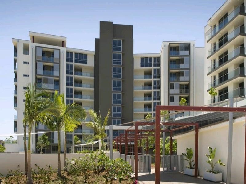 135 Lakelands Drive, Merrimac QLD 4226